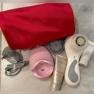 Clarisonic plus facial cleanser machine